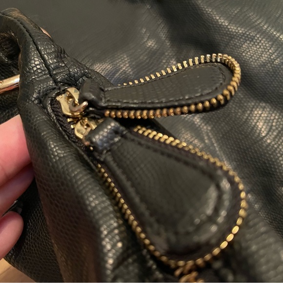 DKNY Black Leather Flap large crossbody bag - Picture 10 of 12